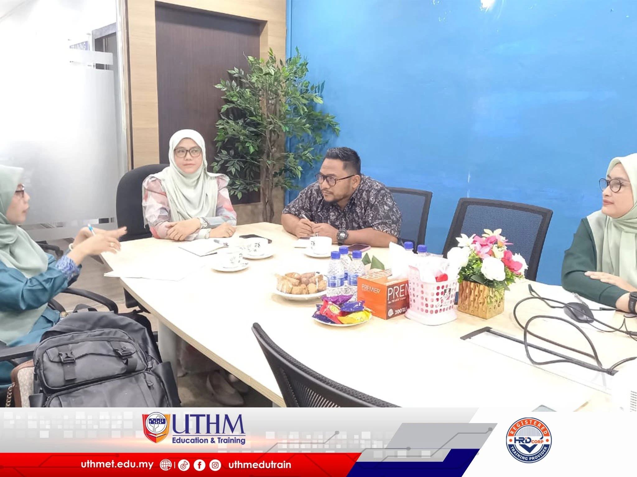 UTHM Semiconductor Collaboration strategic discussion at UET