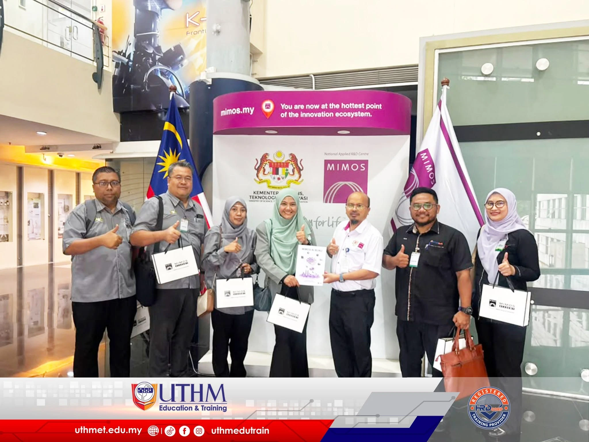 Read more about the article Strategic Discussion Between UTHM Education & Training (UET) and MIMOS Academy