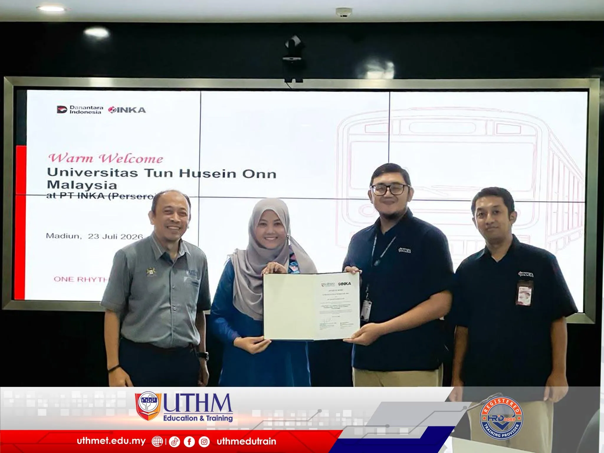 Lawatan PT INKA UTHM bersama pelajar kejuruteraan rel